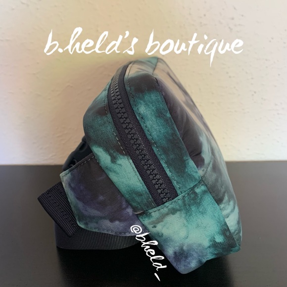 lululemon Quilted Grid Belt Bag in Meteor Wash Print Multi Blue Green OS New NWT - Picture 11 of 16